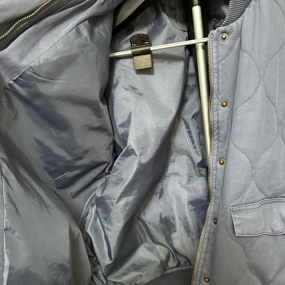 Bomber jacket - Picture 3 of 6